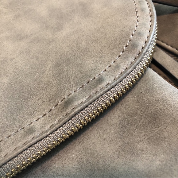 Large Gray Zipper Flap Crossbody - Picture 10 of 10